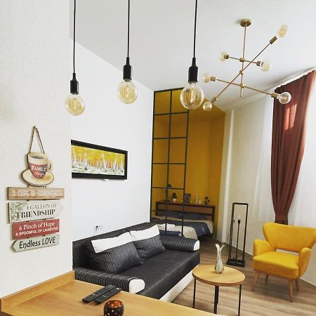 Ora-Prn, Studio Apartment In The City Centre Priştine Dış mekan fotoğraf