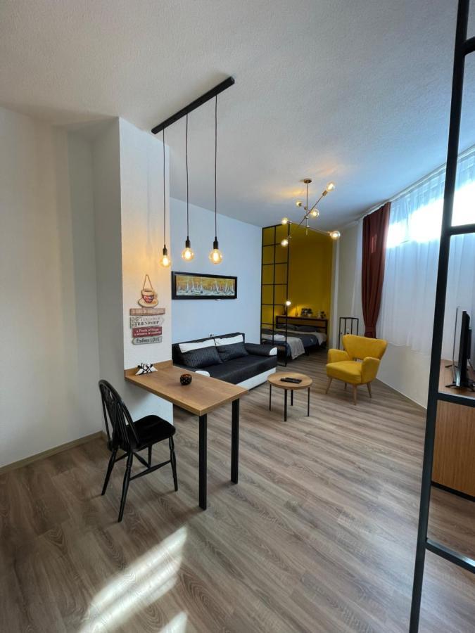 Ora-Prn, Studio Apartment In The City Centre Priştine Dış mekan fotoğraf