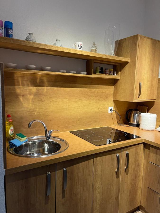 Ora-Prn, Studio Apartment In The City Centre Priştine Dış mekan fotoğraf