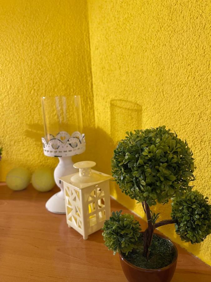 Ora-Prn, Studio Apartment In The City Centre Priştine Dış mekan fotoğraf